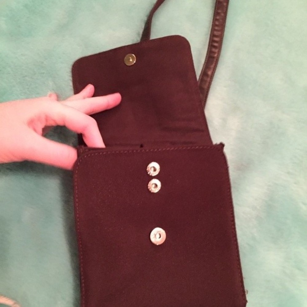 The Limited small brown cross body purse - Picture 3 of 7